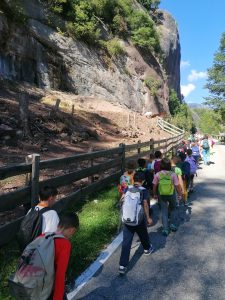 fila per due per il ritorno a scuola